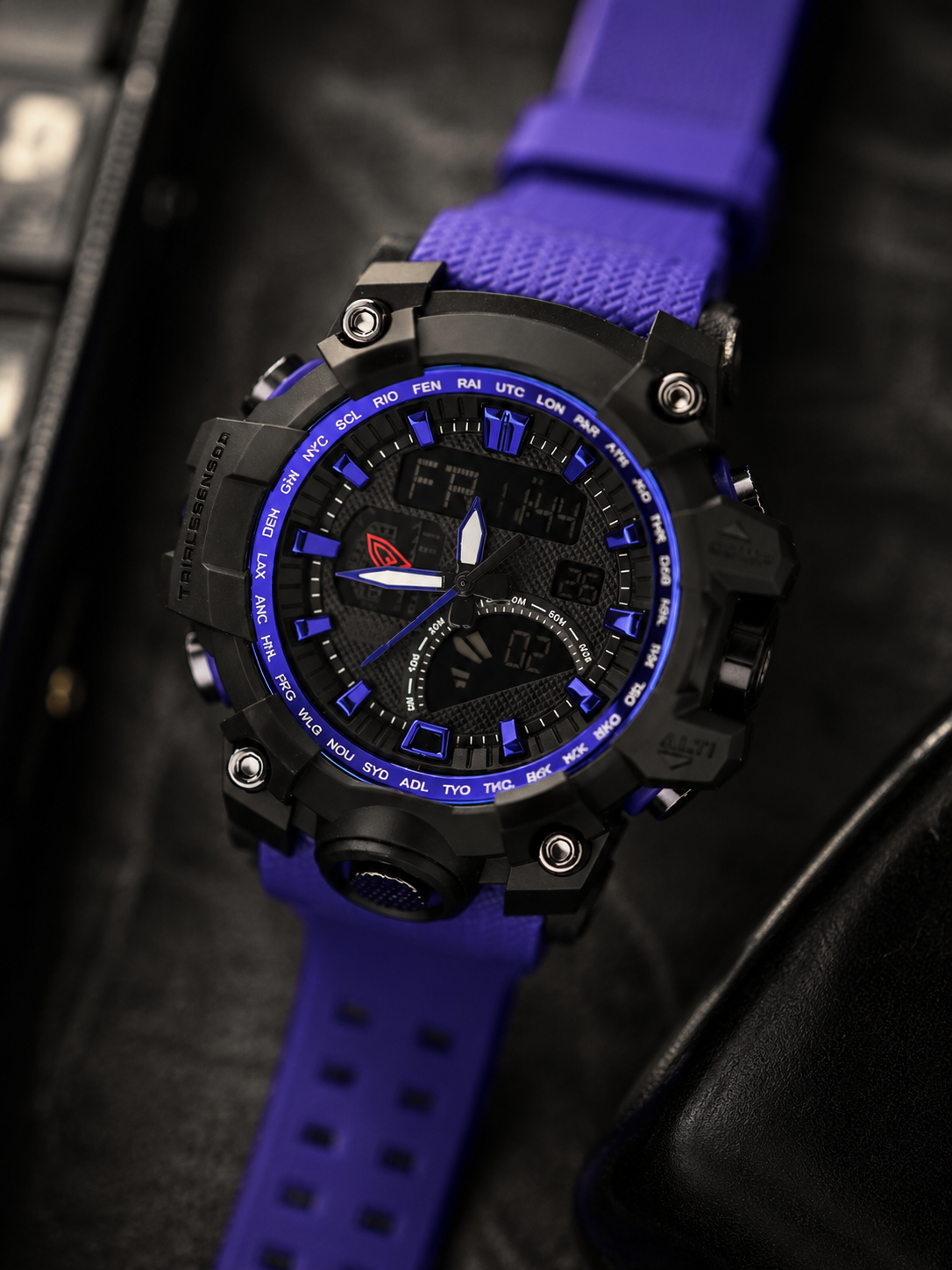 Sports Watch, Analog Digital Display, Alarm, Stopwatch, Quartz Movement, Silicone Strap, Water Resistant
